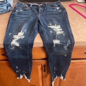 Distressed shark bite hem Judy Blue skinny fit size 13|31